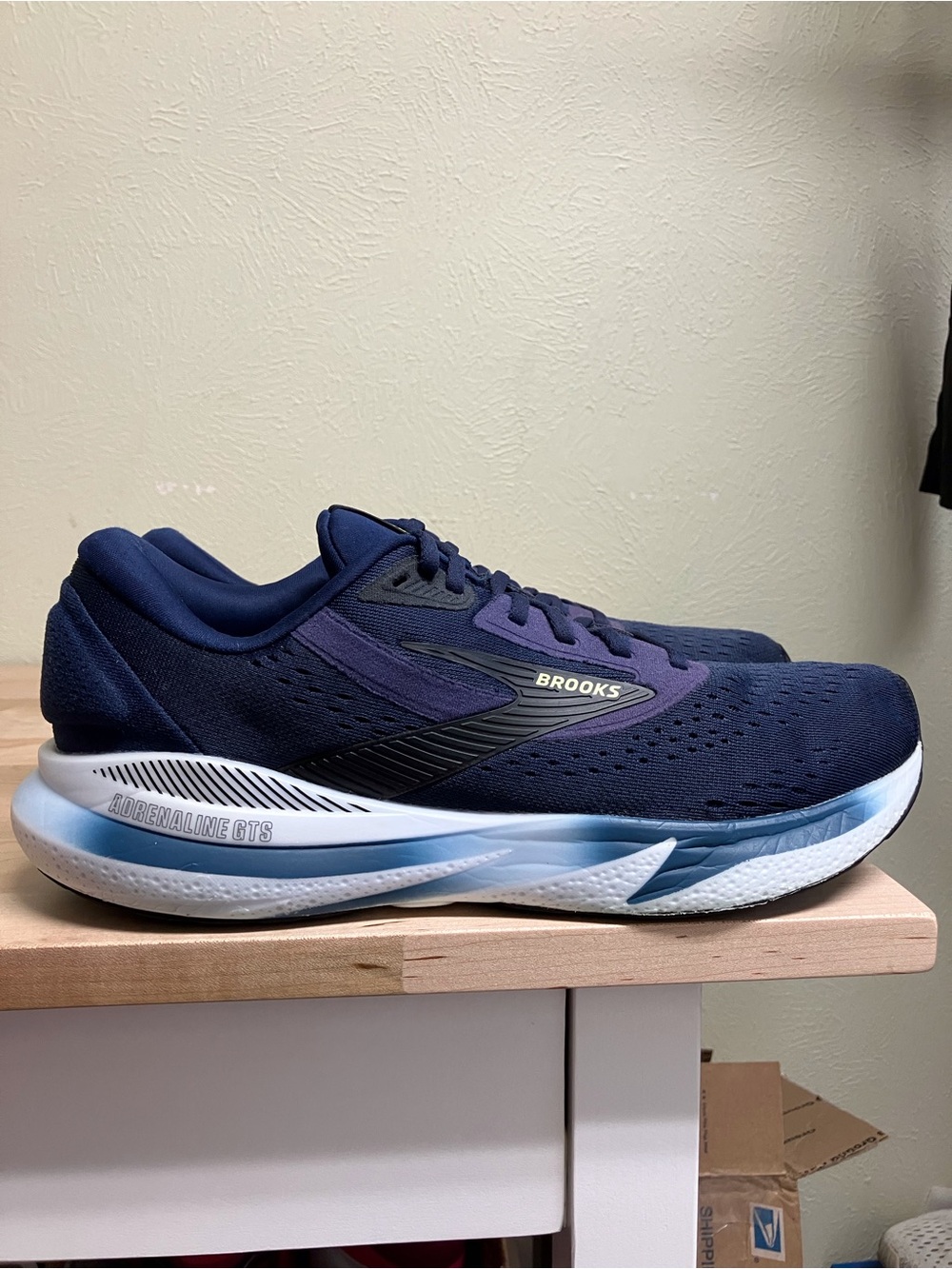 Brooks Women's Adrenaline GTS24